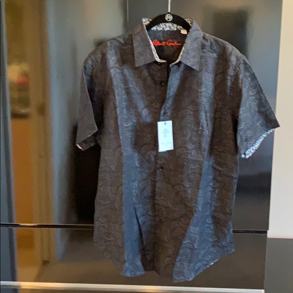 Robert Grraham men's short sleeve shirt.